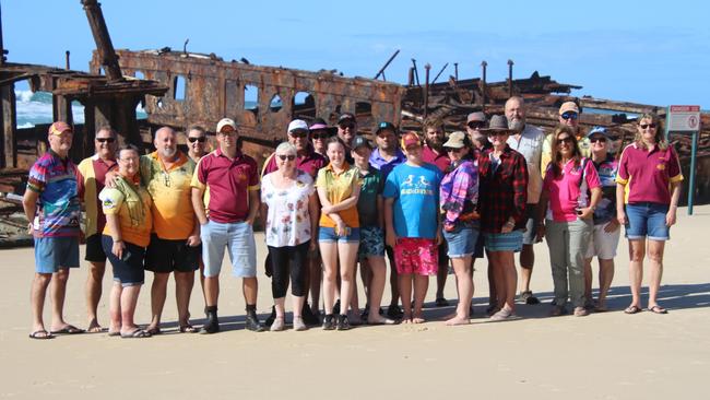 Club members at the Maheno Shipwreck.