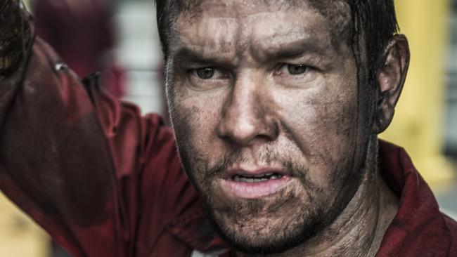 Mark Wahlberg in film Deepwater Horizon.