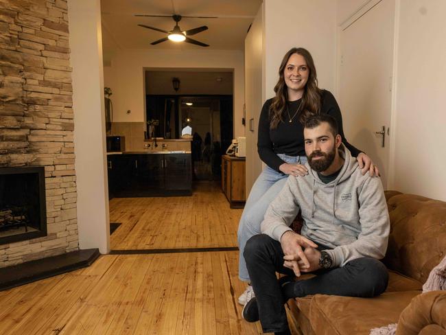 7th September, 2023: First homebuyer havens. Alex and Amber have recently bought their first home in Kilburn. Picture Kelly Barnes