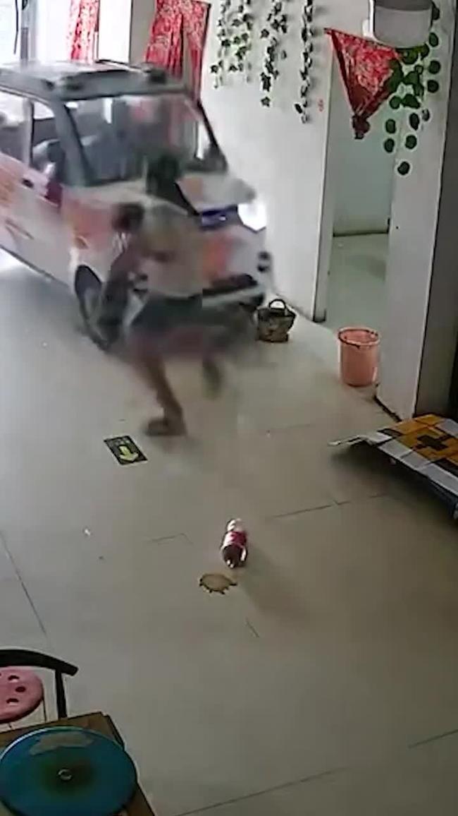 Teenager pulls little sister to safety as car crashes into home