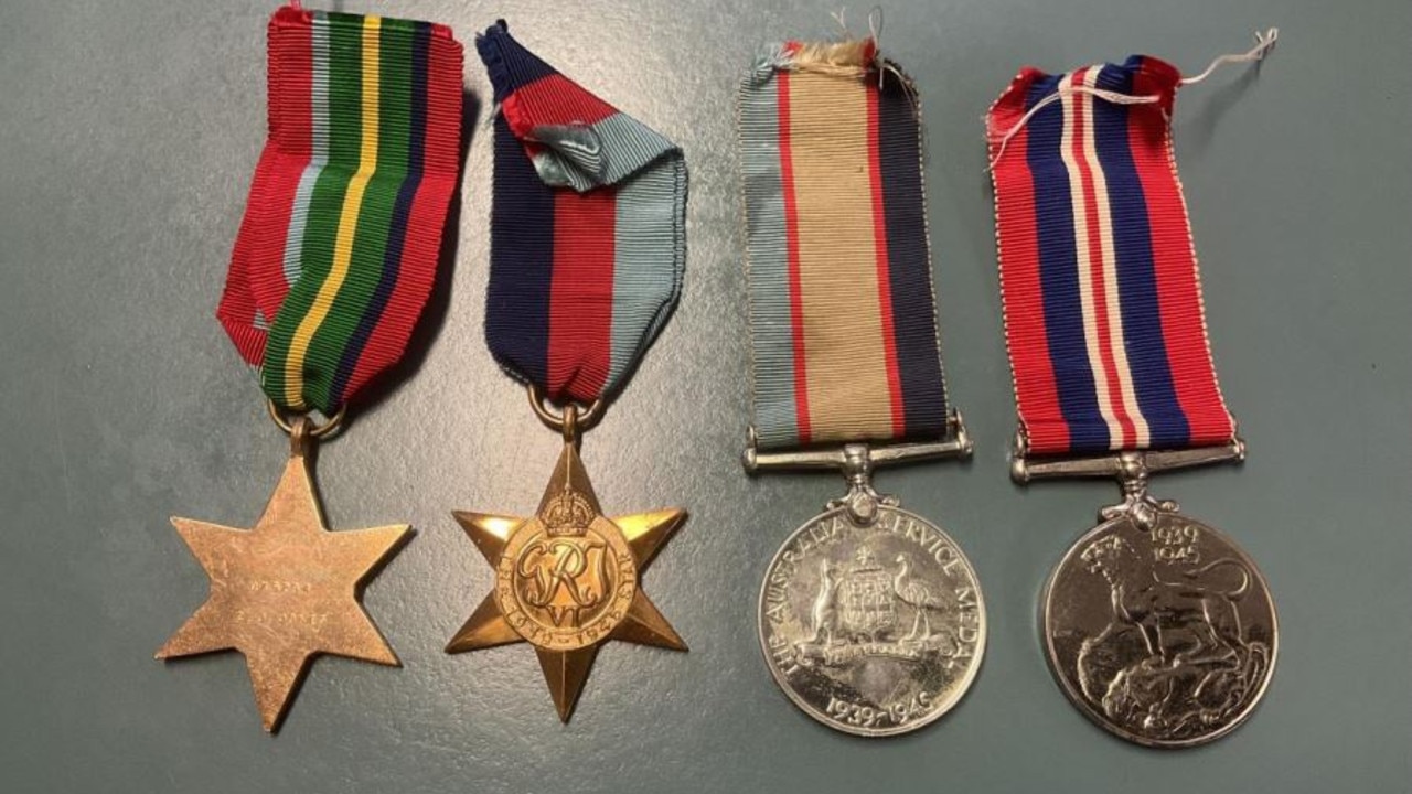A set of WWII medals have left police scratching their heads, after multiple unsuccessful attempts to find their owner.