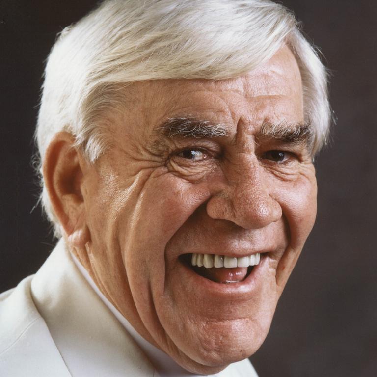 Late Collingwood great and sports commentator Lou Richards