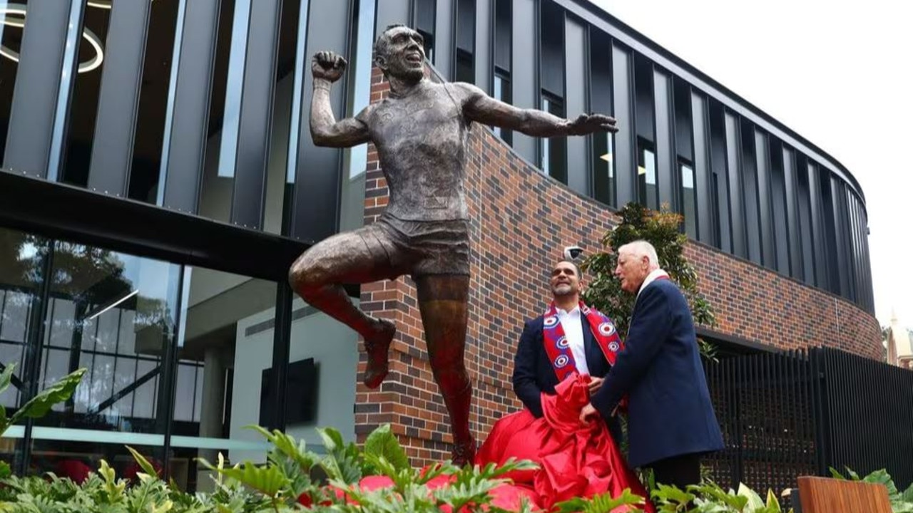 AFL 2023: Sydney Swans, unveil statue, Adam Goodes, immortalised in ...