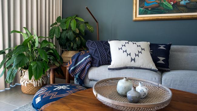 Creating a cosy winter interior at home. Photo: Dominika Lis.