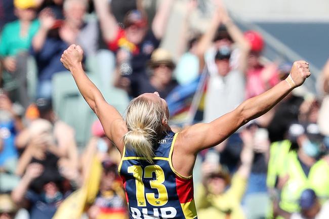 Erin Phillips of the Crows on the siren after the win during the 2022 AFLW Grand Final match between the Adelaide Crows and the Melbourne Demons at Adelaide Oval on April 09, 2022 in Adelaide, Australia. Picture: Sarah Reed/AFL Photos via Getty Images