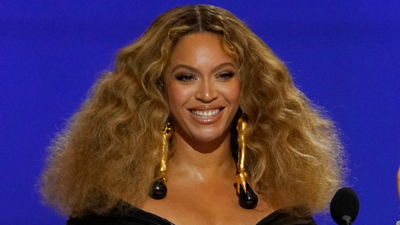 Beyoncé Makes History As She Tops Billboard’s Country-music Chart | Sky ...