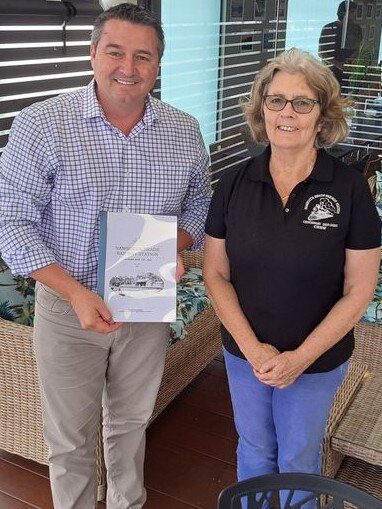 Federal Cowper MP Pat Conaghan and Centenary Committee convener Rachel Burns.