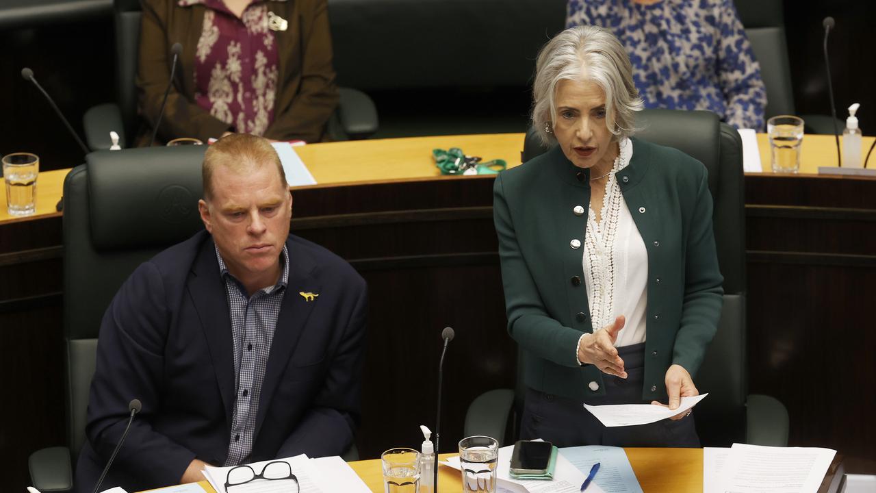 Live: Greens signal support for no-confidence motion