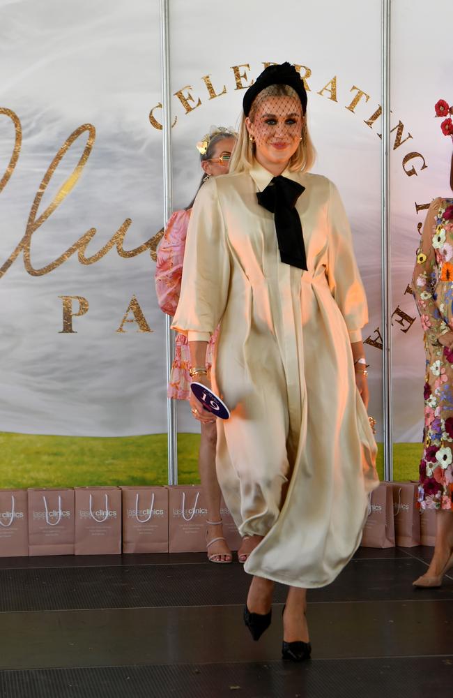 Ladies Day socials at Cluden. Fashions on the Field. Picture: Evan Morgan