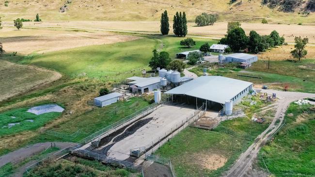 Pehuen Park at Tallangatta South sold under the hammer last week.