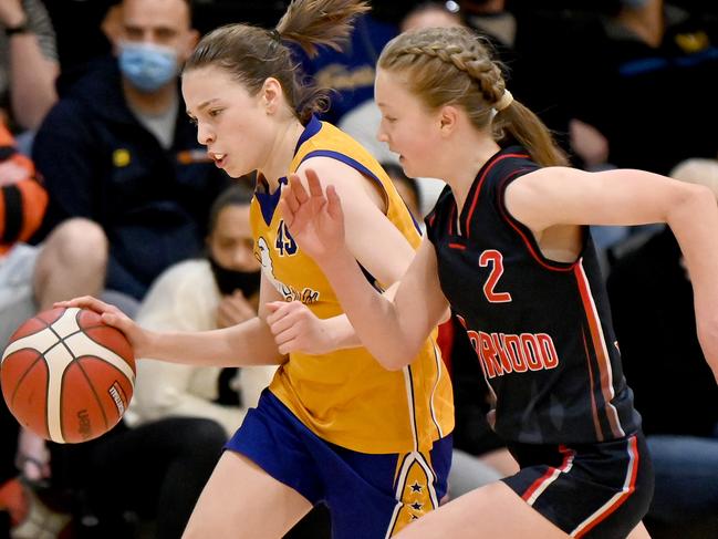 31/10/21 - Basketball SA Junior District Grand Finals at the Lights Community and Sports Centre - U14s Norwood Flames V Forestville Eagles. Picture: Naomi Jellicoe