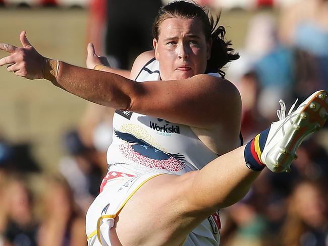 FREMANTLE, WESTERN AUSTRALIA - FEBRUARY 26: Sarah Perkins of the Crows kicks the ball during the round four AFL Women's match between the Fremantle Dockers and the Adelaide Crows at Fremantle Oval on February 26, 2017 in Fremantle, Australia. (Photo by Will Russell/AFL Media/Getty Images)