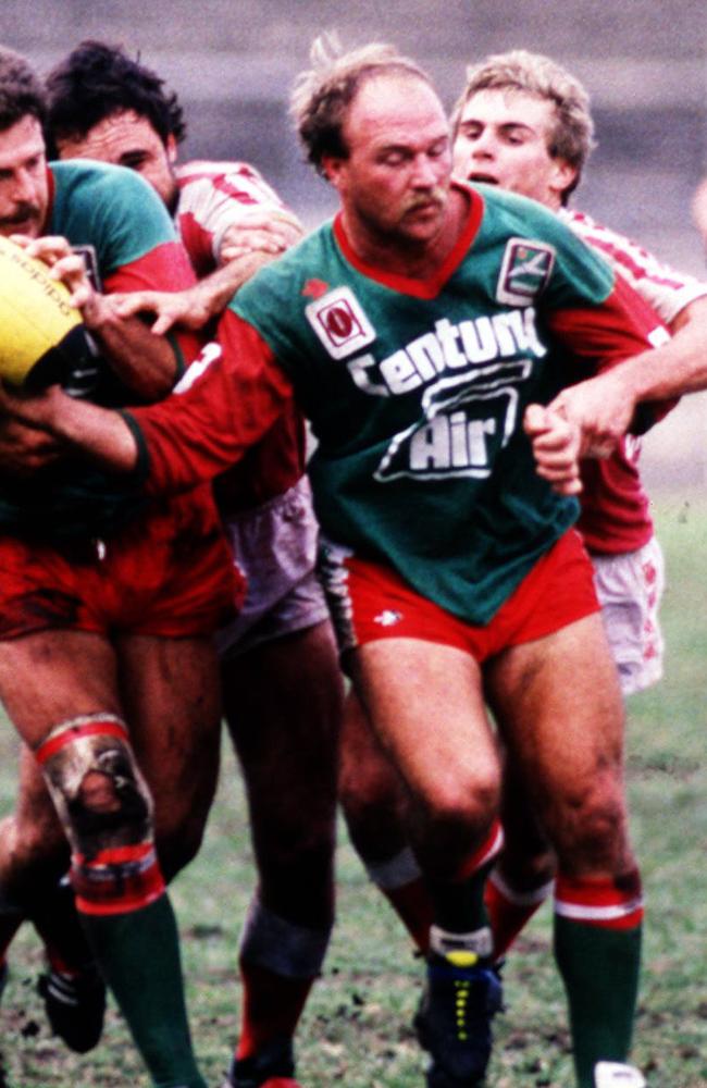 Wally Lewis in action with the Wynnum Manly Seagulls. Pic Ex Brisbane Sun. Rugby League A/CT