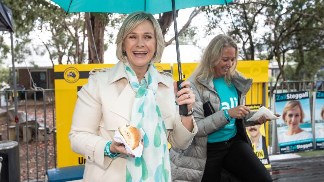 Warringah MP Zali Steggall says she has no issues working with Peter Dutton if he becomes Opposition Leader. Picture: The Sunday Telegraph / Julian Andrews.