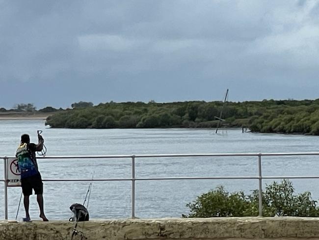 Queensland Fire and Rescue responded to reports of a fishing trawler leaking diesel sometime before 10am. Photo: Fergus Gregg