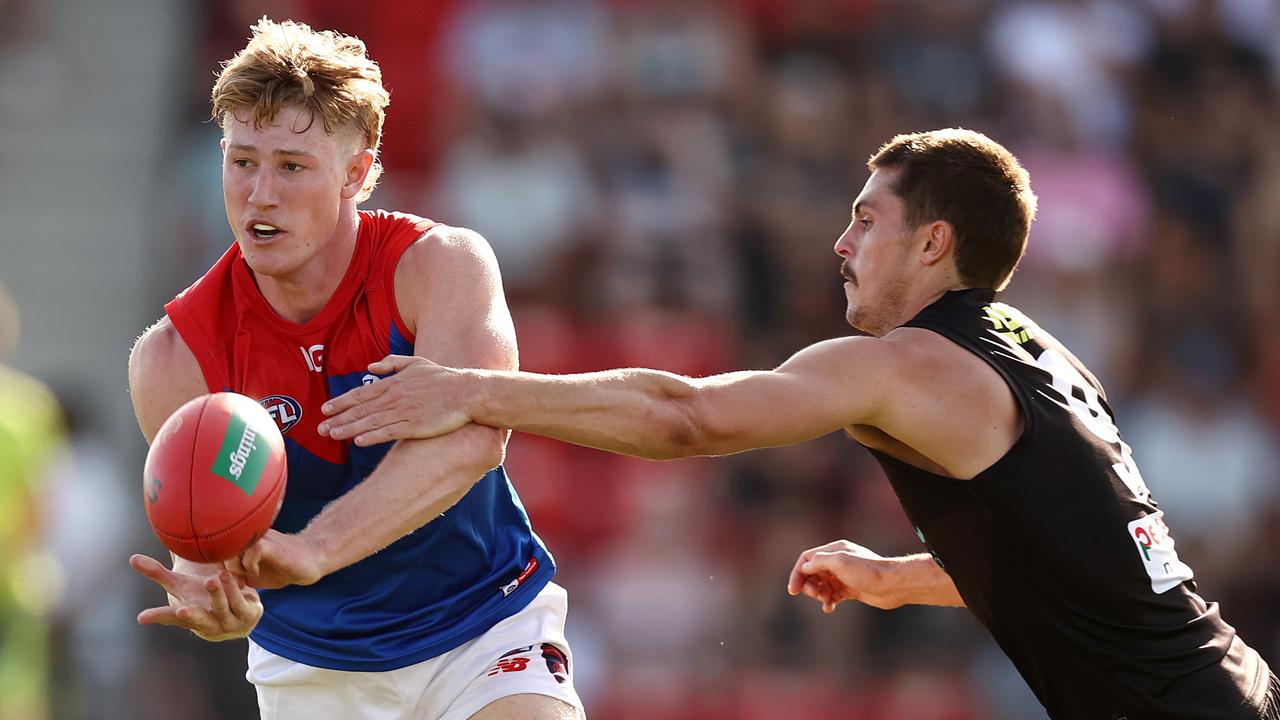 AFL on X: Rooooooooooooo 🦘 Congratulations to @melbournefc's Jacob van  Rooyen who is the round 12 AFL Rising Star nominee.   / X