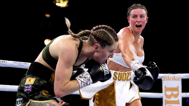 Ashleigh Sims and Jessica Adams didn’t hold back in their bout. Picture: Brendon Thorne/Getty Images