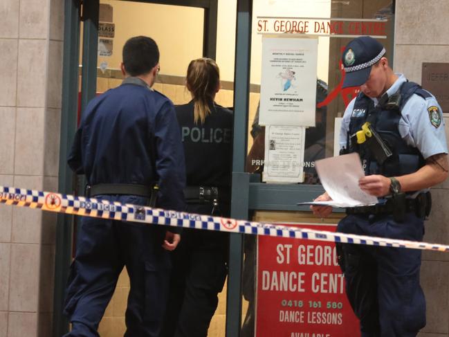 Police and Forensics investigate Stabbing St George Dance Studio KogarahPicture Damian Hoffman