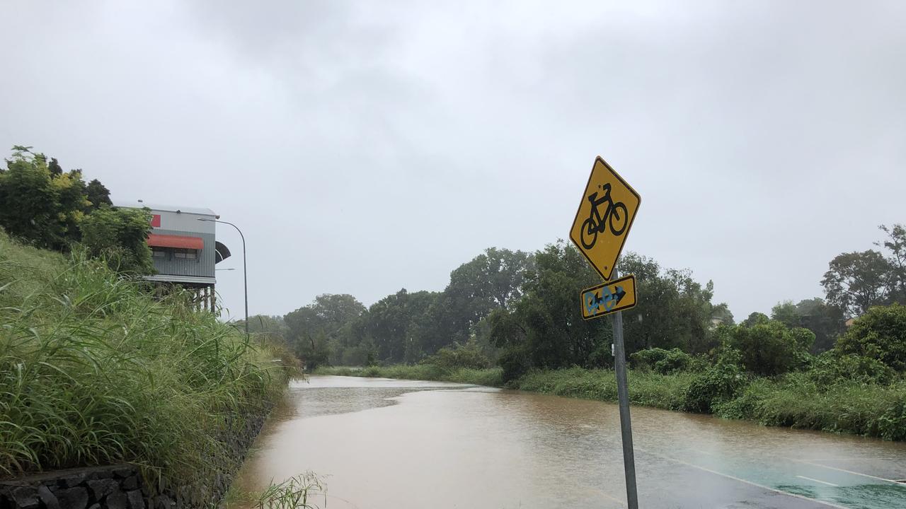 The Wilsons River is steadily rising in Lismore.