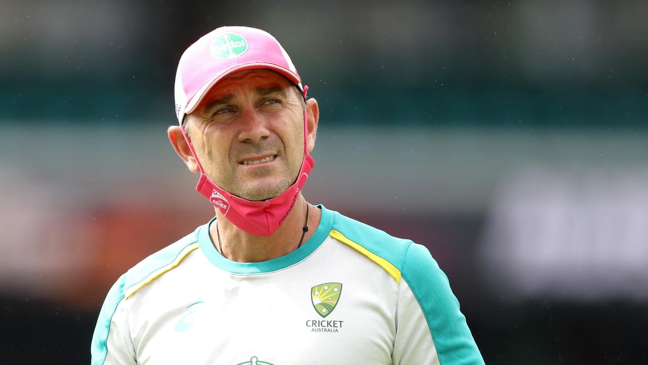 SYDNEY, AUSTRALIA - JANUARY 05: Justin Langer, coach of Australia, looks on ahead of day one of the Fourth Test Match in the Ashes series between Australia and England at Sydney Cricket Ground on January 05, 2022 in Sydney, Australia. (Photo by Mark Kolbe/Getty Images)