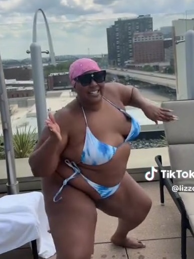 Lizzo dances in blue bikini on her hotel balcony in St. Louis. Picture: TikTok