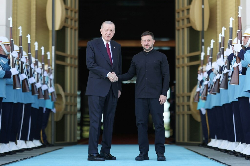 Russian delegation, without Putin, arrives in Istanbul for Ukraine talks