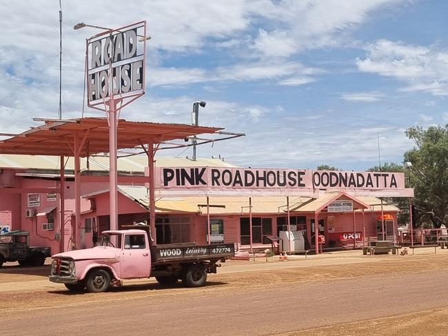 Hot Weather at the Pink Roadhouse at Oodnadatta. Picture: The Pink Roadhouse