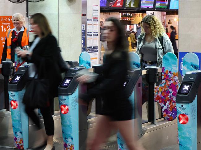 BRISBANE, AUSTRALIA - NewsWire Photos AUGUST 5, 2024: Queensland commuters took advantage of the 50c public transport fares in Brisbane. Picture: NewsWire/Tertius Pickard