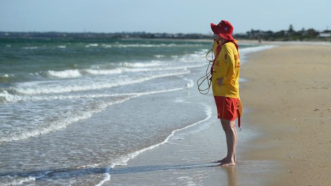 Lifesavers and volunteer paramedics will be used tof orm a medical reserve force for Victroia. Picture: Susan Windmiller