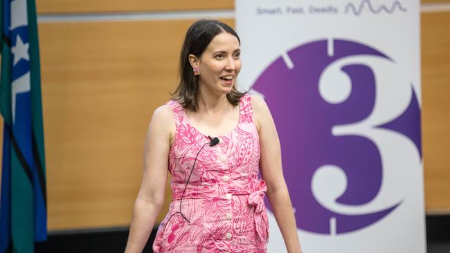 Amy Thomson presenting at UQ's Inaugural Indigenous 3MT (three minute thesis) - Smart. Fast. Deadly.