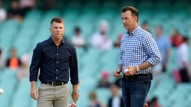 Brett Lee is expecting Warner to bring fireworks to the commentary box.