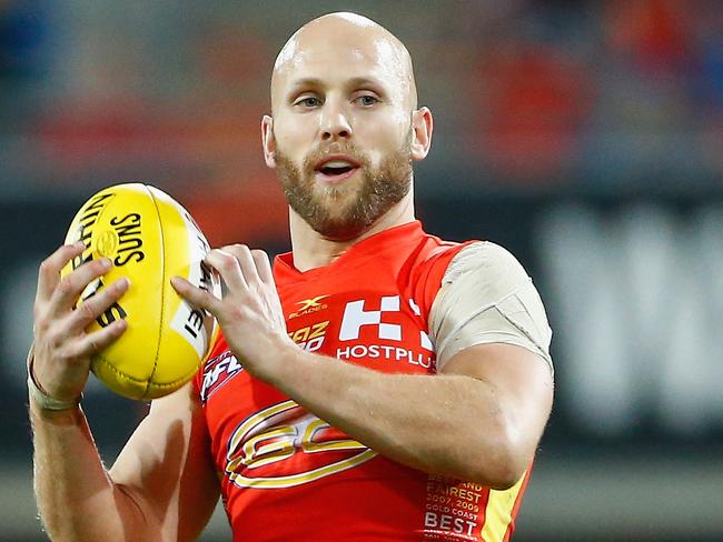 GOLD COAST, QUEENSLAND - JULY 01:  Gary Ablett of the suns takes a mark  during the round 15 the Gold Coast Suns and the North Melbourne Kangaroos at Metricon Stadium on July 1, 2017 in Gold Coast, Australia.  (Photo by Jason O'Brien/AFL Media/Getty Images)
