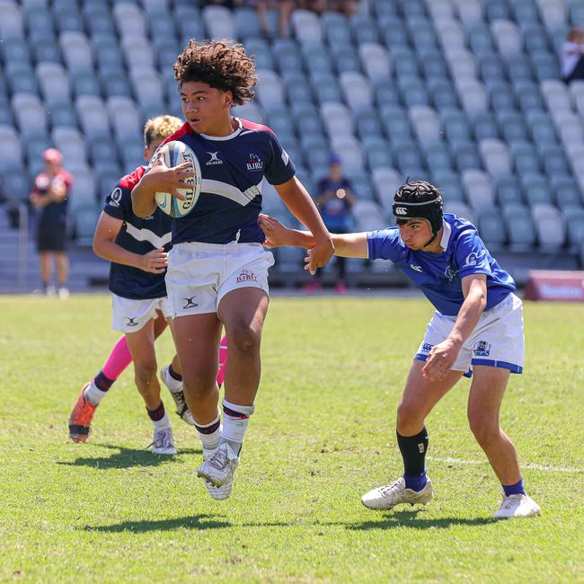 Buildcorp Emerging Reds Cup action from the day one match between Queensland Country Under-14s and Brisbane Junior Rugby Union Under-14s. Picture credit: QRU Media/ Erick Lucero.