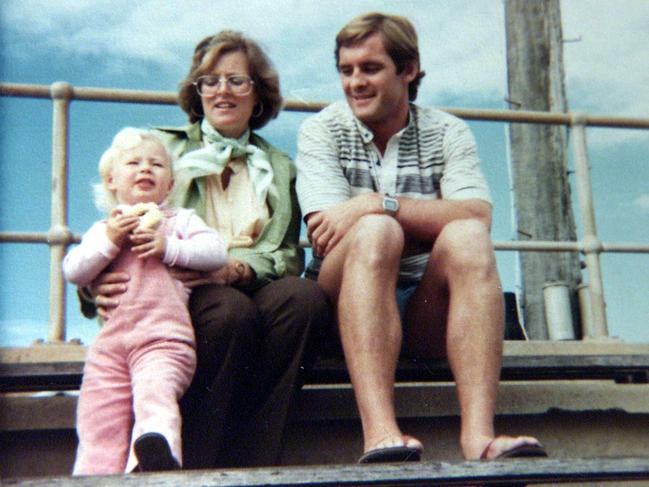 Lynette Dawson with husband Chris and daughter Shanelle.