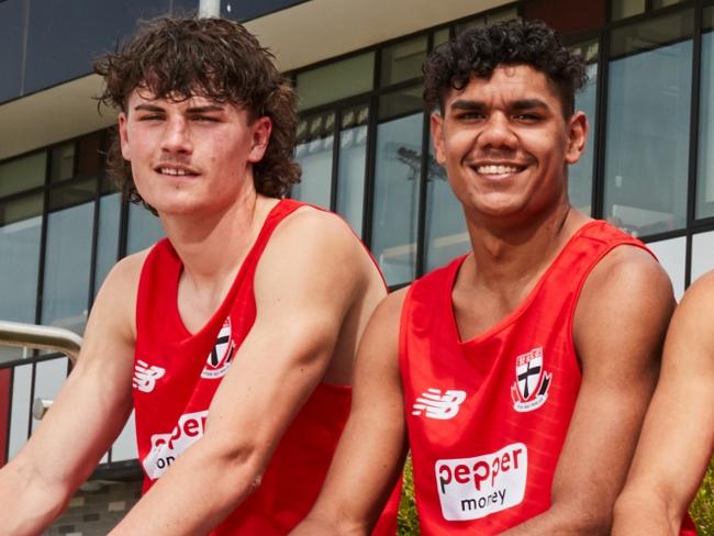 MELBOURNE, AUSTRALIA - DECEMBER 01: (L-R) Oscar Adams, Josiah Kyle, Jack Peris, Marcus Windhager, Nasiah Wanganeen-Milera and Mitch Owens pose during a St Kilda Saints AFL media opportunity at RSEA Park on December 01, 2021 in Melbourne, Australia. (Photo by Graham Denholm/AFL Photos/Getty Images)