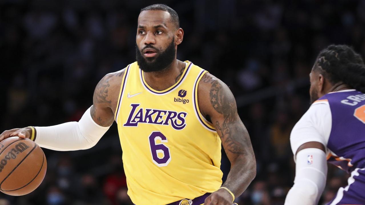 Lakers' LeBron James Goes 7-5 in NFL Week 5 Sunday Picks After Going 12-3  in Week 4, News, Scores, Highlights, Stats, and Rumors