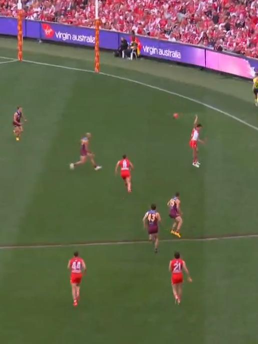 Justin McInerney didn't want to grab the ball. Credit: Fox Footy