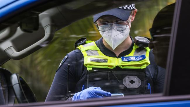 MELBOURNE, AUSTRALIA - NewsWire Photos DECEMBER 23, 2022 : Victoria Police pull over drivers at a roadside drug and alcohol testing site in Southbank, as part of Operation Roadwise in the lead up to Christmas. Picture NCA NewsWire / Ian Currie