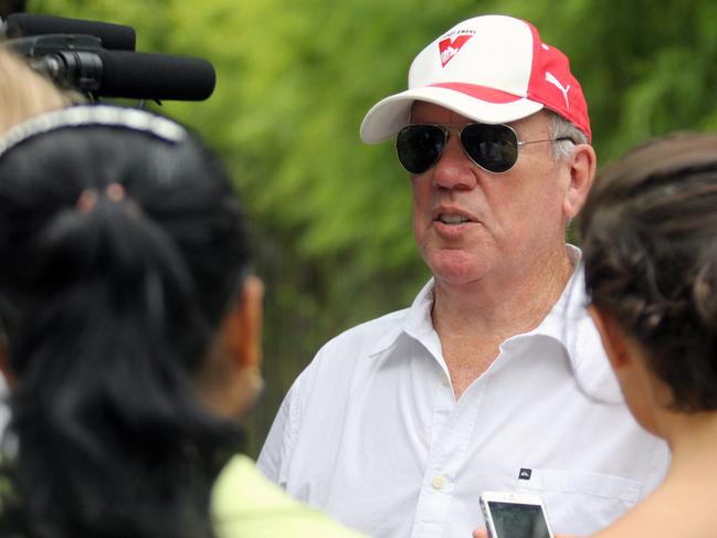 Chanel Seven Sunday Night presenter Mike Willesee walking out of Villa Sentosa in Seminyak, Bali and giving statement about the interview with Schapelle Corby. Picture: News Corp 