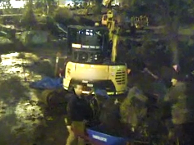 Police have released CCTV of two men believed to have stolen $20,000 of copper wire from a worksite in Maribyrnong on September 12, 2022. Picture: Victoria Police.