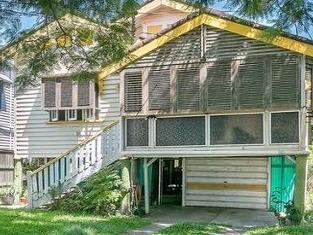 REAL ESTATE: The front of the house at 123 Swan St, Gordon Park, before it was rebuilt. Picture: CoreLogic.