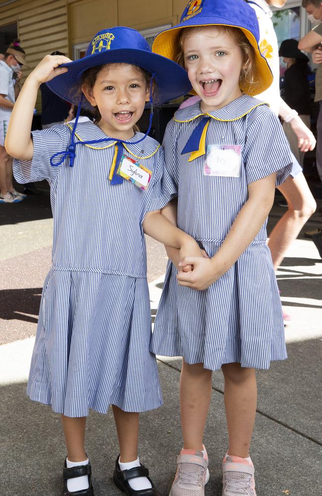 Syvia Constantinou and Ivy Jones are besties from Kindy and started Prep together at Milton State School on Wednesday, January 27. Picture: Renae Droop