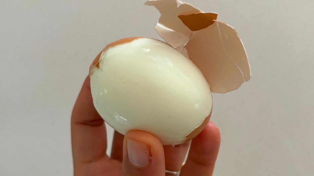 The egg peeling hack that actually works