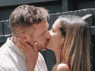 Kris Smith proposes to his girlfriend Sarah Boulazeris on December 12, 2020.Picture: Supplied