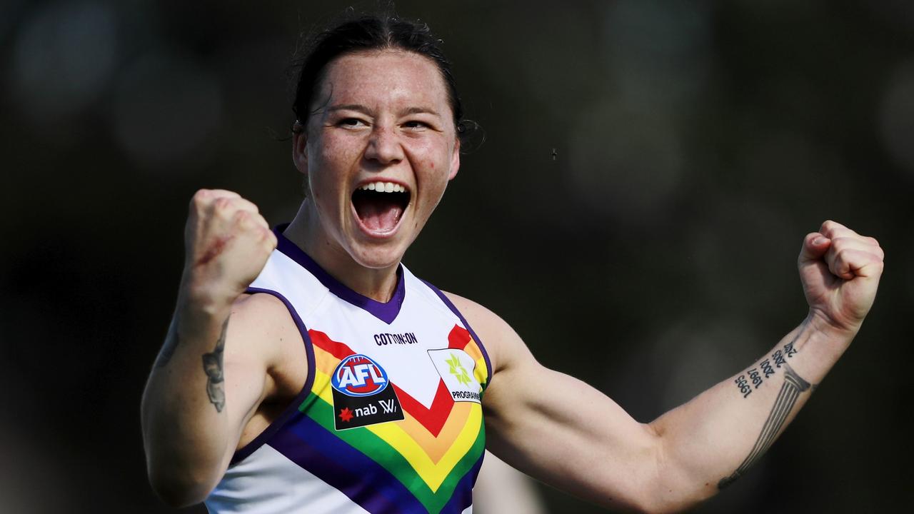 Roxanne Roux got the Dockers off to a flying start with the first goal of the match. Picture: Dylan Burns/AFL Photos via Getty Images