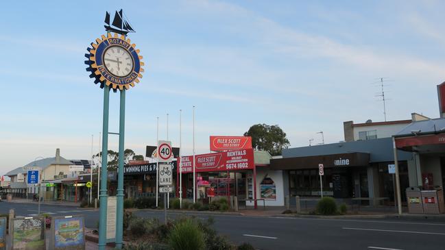 A proposed outdoor dining plan for Inverloch’s main street may come into affect during the summer period.