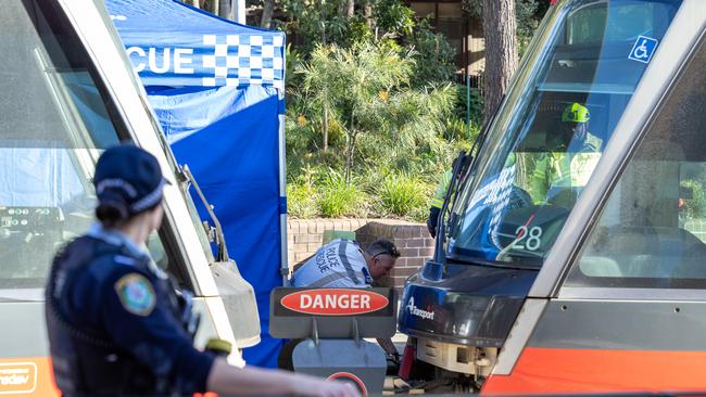 The rescue operation in Surry Hills. Picture: Thomas Lisson