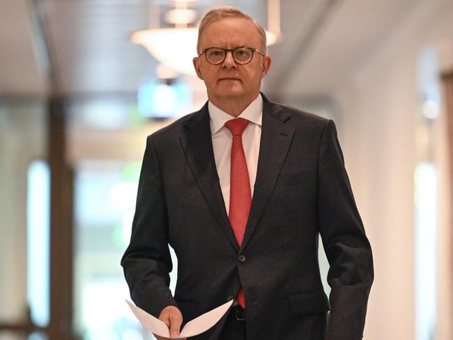 CANBERRA, AUSTRALIA  - NewsWire Photos - January 16, 2025:  Prime Minister Anthony Albanese holds a press conference at Parliament House in Canberra. Picture: NewsWire / Martin Ollman