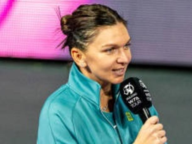 Simona Halep became visibly emotional. Photo: X, Christopher Clarey.