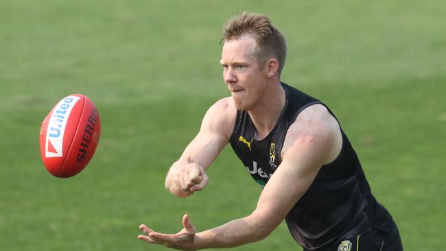 Jack Riewoldt in action during a Richmond Tigers training session at Punt Road Oval in Melbourne, Monday, January 13, 2020. (AAP Image/David Crosling) NO ARCHIVING